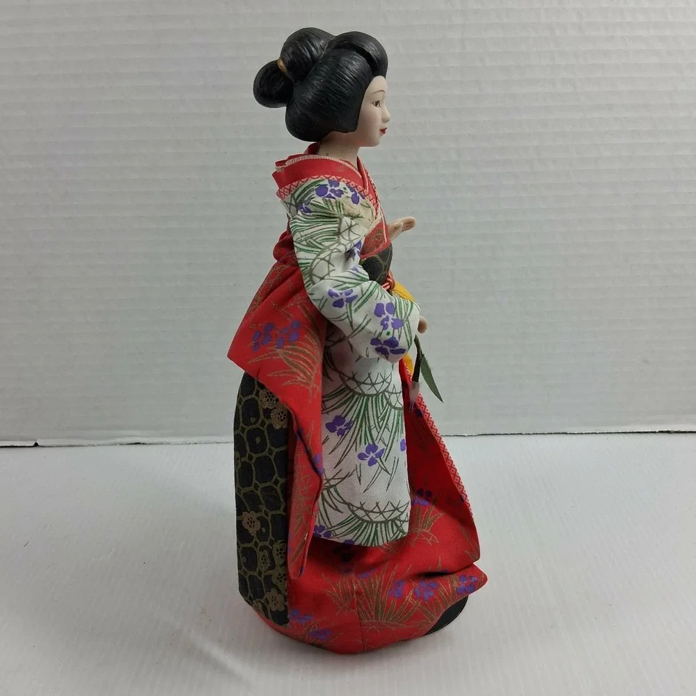 Japanese Geisha Doll Red Silk Floral Kimono Porcelain Face 9.5 Inch Decor